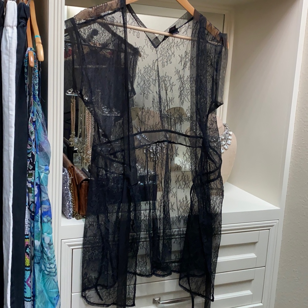 Lace robe